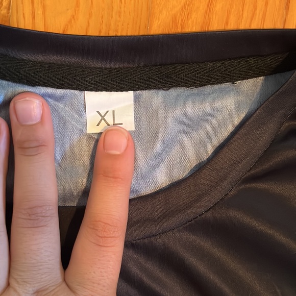 Black “What doesn’t kill me better start f****** running “. T-shirt - Picture 2 of 4